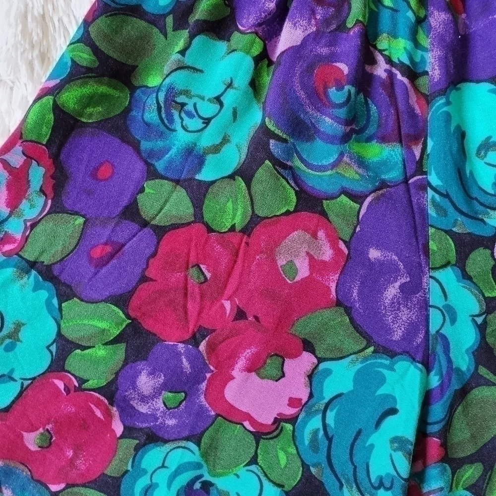 90's Vintage Retro Floral High Rise Baggy Shorts Sz. S